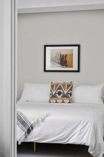 Natural Influence - Modern Living - Espadin Lohi