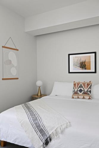 Natural Influence - Modern Living - Espadin Lohi