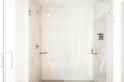 Skyline Blue Modern Loft - Espadin Lohi