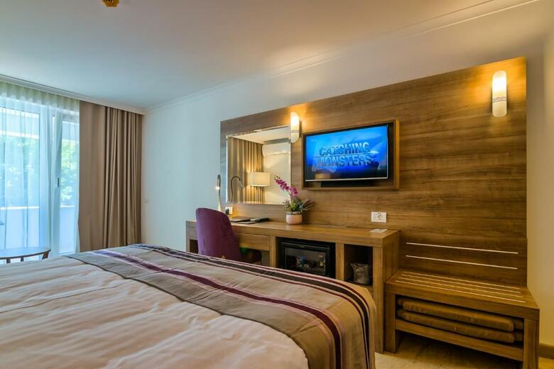 Hotel Saturn