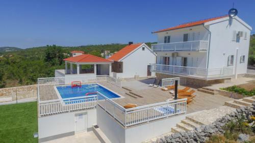 Villa Holiday Home Danica