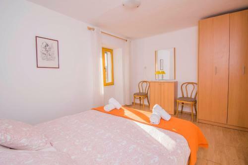Apartment In Klanice, Island Krk