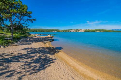 Apartment In Klanice, Island Krk