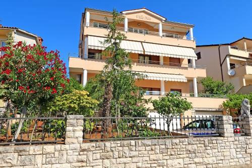 Apartment In Vila Mia