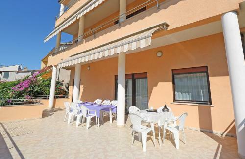 Apartment In Vila Mia