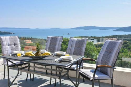 Villa Annie - Holiday Home With A Private Pool