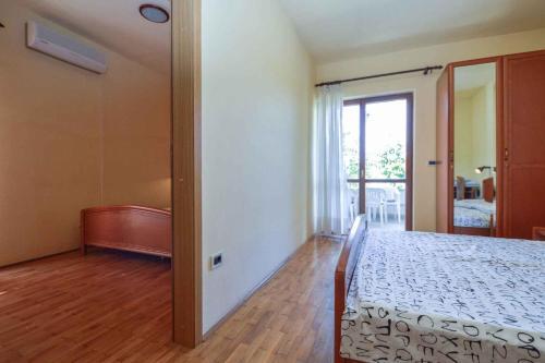 Apartments In Pjescana Uvala/istrien 10996