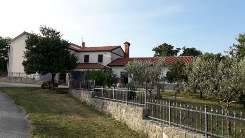 Apartman Nevia Holiday Home