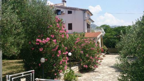 Apartamentos Villa Nina