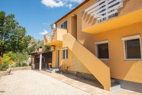 Apartmani Manita Paklenica