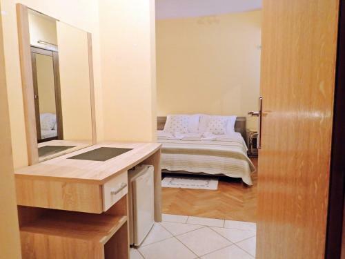 Apartment And Rooms Jaz-100 M From Pebble Beach