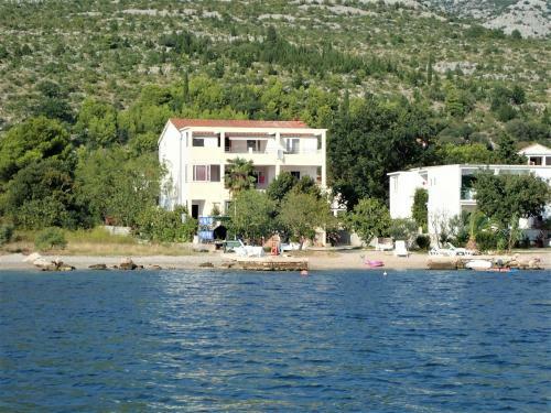Apartments Maestral- On The Beach