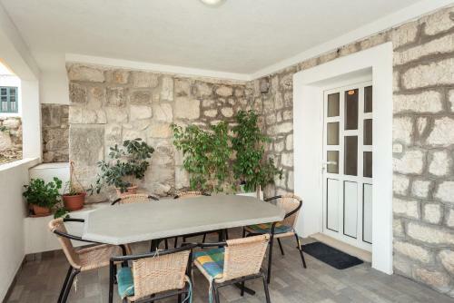 Apartmani Sr?en
