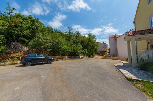 Apartments In Dramalj 39030