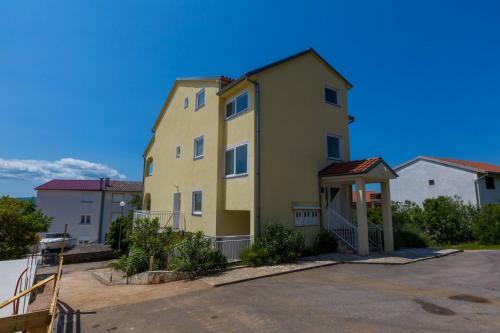 Apartments In Dramalj 39030