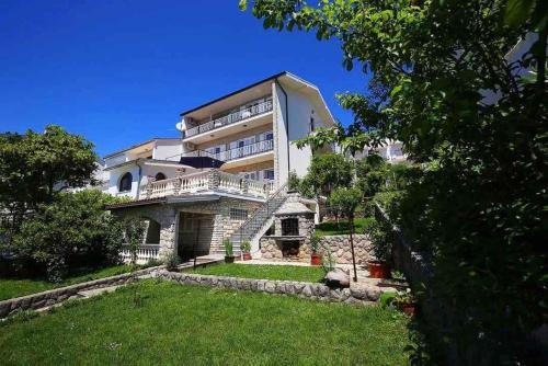 Apartments In Dramalj 39317