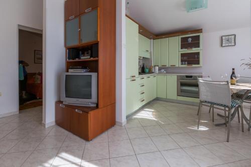 Apartment In Dramalj 41527