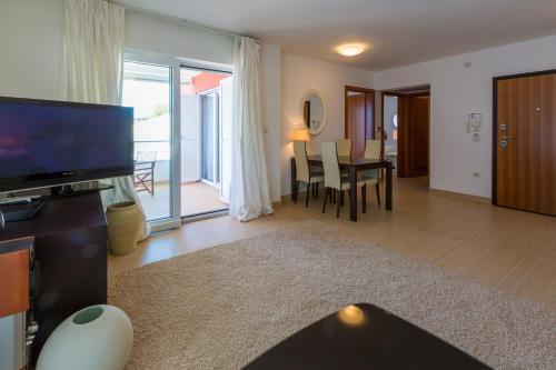 Apartments In Dramalj 41208