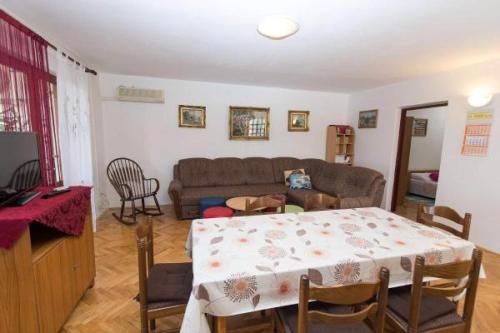 Apartments In Dramalj 41212