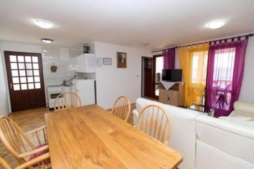 Apartments In Dramalj 41212