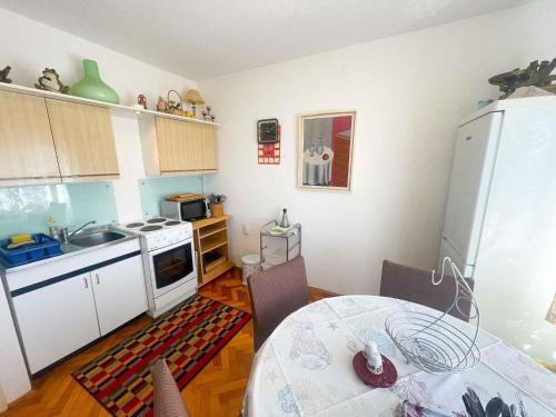 Apartment In Dramalj 42060