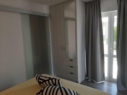 Hostal Apartmans And Rooms Petra