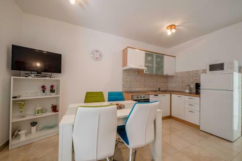 Apartamentos Lili Rab