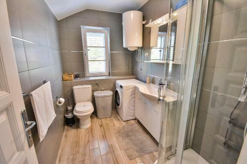 Apartment 10 In Villa Petrac