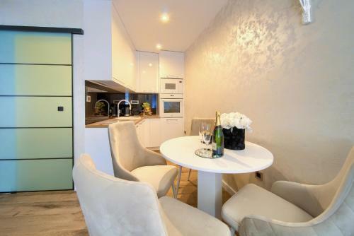 Luxury Apartments Jf