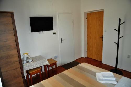 Hostal Rooms By The Sea Rab - 18786