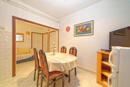 Apartments With A Parking Space Palit, Rab - 4970