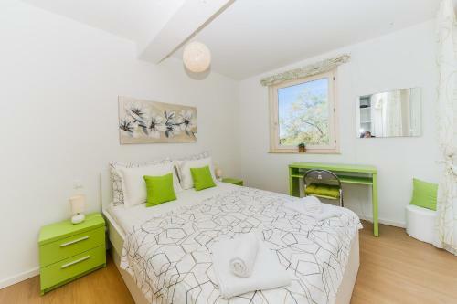Beachfront Apartment Nehaj Kastel