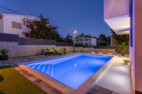 Villa Ema Kastela With Private Heated Pool