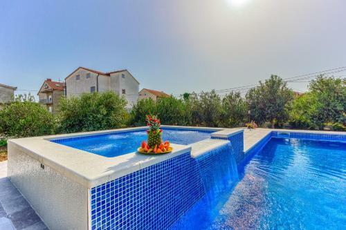 Apartment Villa Hacijenda With Private Pool And Jacuzzi