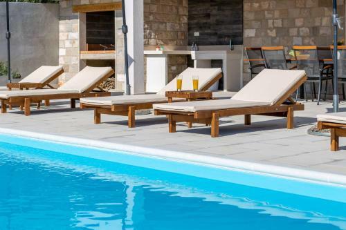 Villa Vila Petra Divine S Grijanim Bazenom
