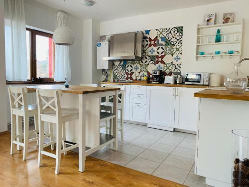 Forest Apartment - Self Check In - Garage