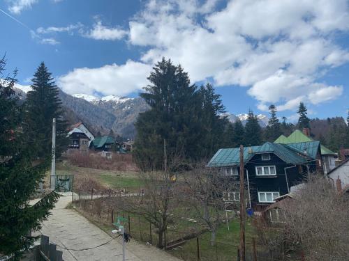 Forest Apartment - Self Check In - Garage