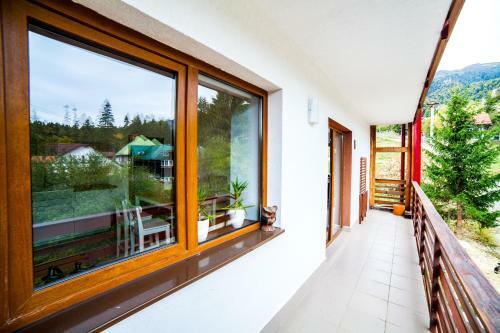Forest Apartment - Self Check In - Garage