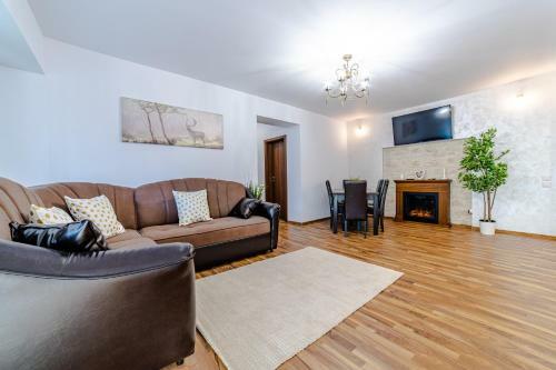 Mikras Luxury Apartment