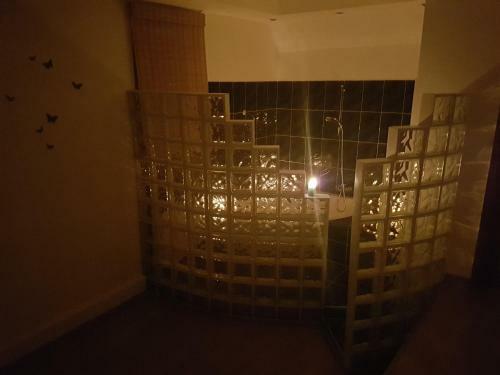 Hostal My Place - Butterflies