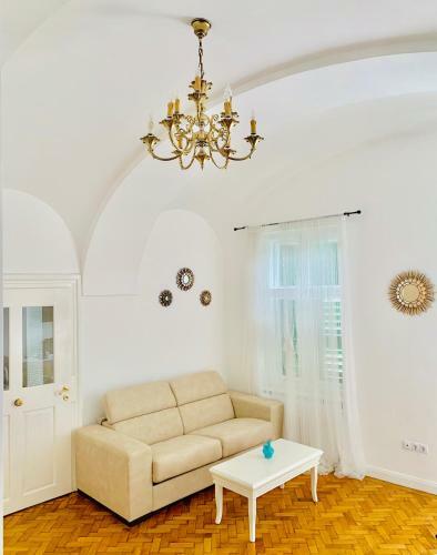Swiss Apartment - 1 Minute Walk From Main Square