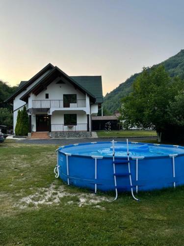 Villa Pensiunea Lotrioara