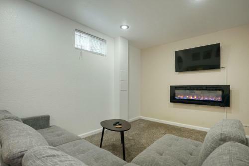 @ Marbella Lane - 4br Cozy & Comfy Northglenn