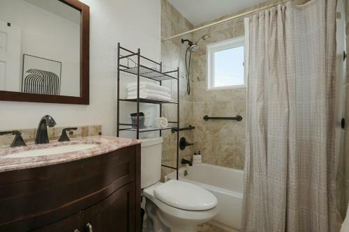 @ Marbella Lane - 4br Cozy & Comfy Northglenn