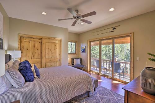 Lavish Cabin With Great Indoor And Outdoor Space!
