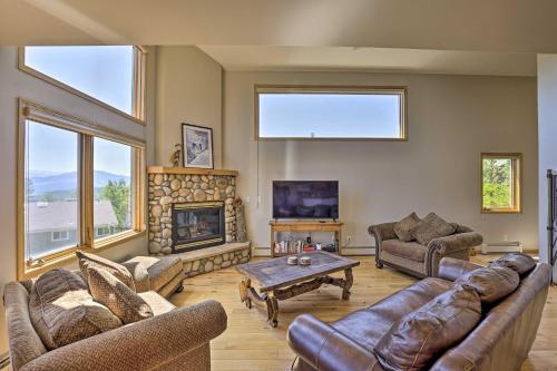 Updated Wildernest Escape With Deck And Mtn View!