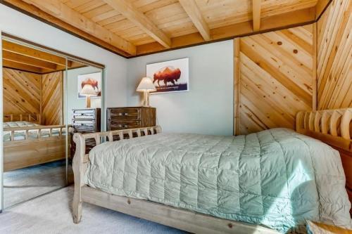 Apartamento F201 Treehouse Condo
