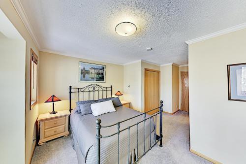Saddle Ridge Townhome 402