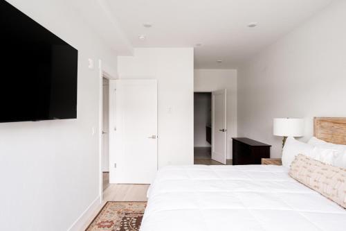 Luxe Mountain Condo - Located On The Blue River