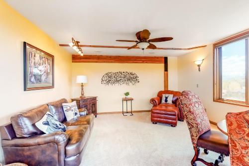 Falcon's Nest Retreat